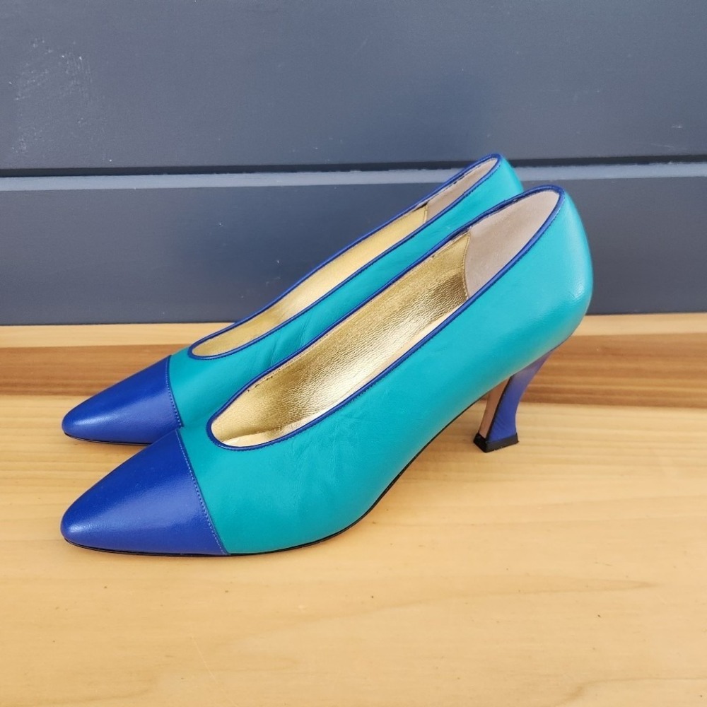 Women’s Two-Tone Teal and Blue Pointed-Toe Mid Heel Pump